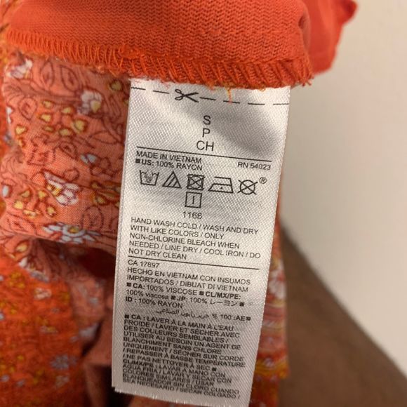Old Navy Orange Floral Shorts Size Small - Picture 4 of 4